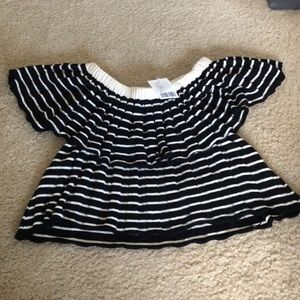 Black and white crop top